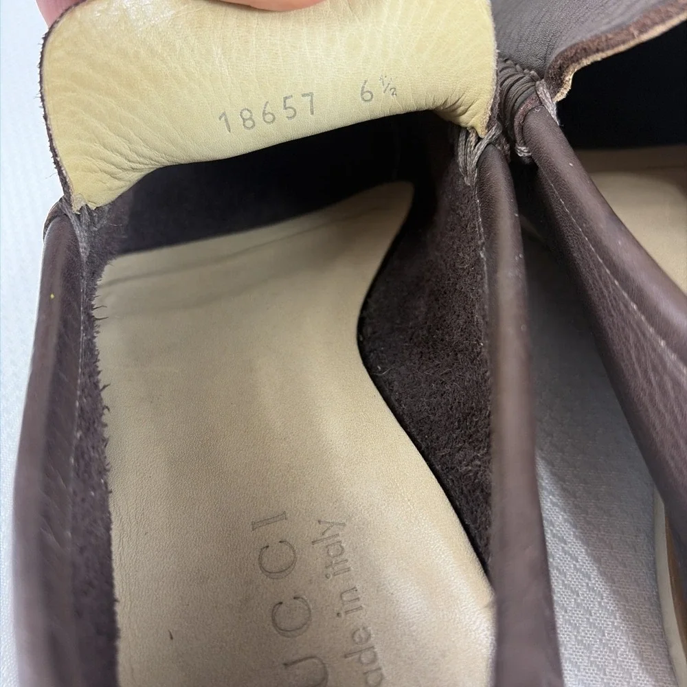 GUCCI BROWN LEATHER SLIP ON LOAFERS WITH BLUE + RED RIBBON HEEL SIZE 6.5 D
